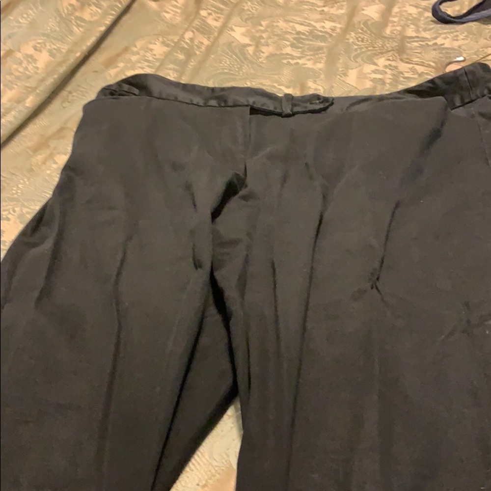Emma James black womens capris